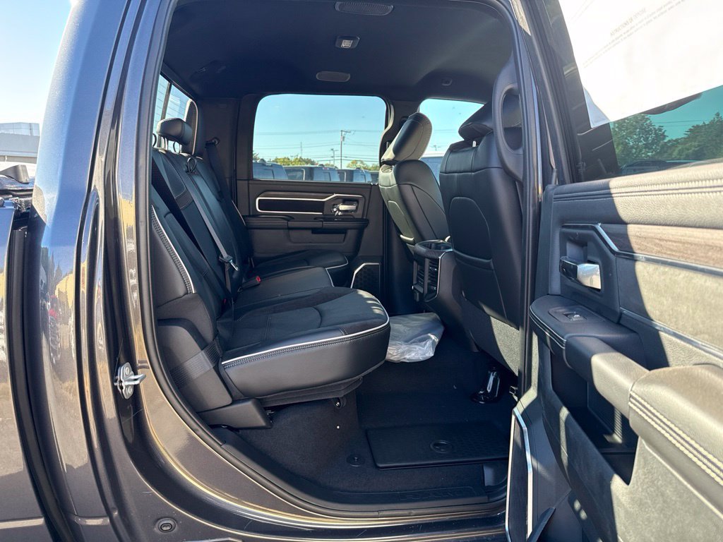 New 2027 RAM 2500 Laramie AWD/4WD image 24