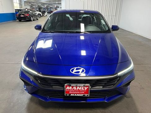 Used 2024 Hyundai Elantra SEL FWD image 8