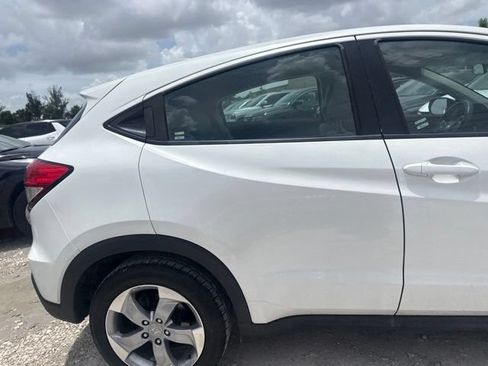 Used 2021 Honda HR-V LX image 6