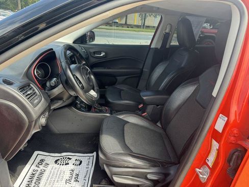 Used 2020 Jeep Compass Trailhawk AWD/4WD image 11
