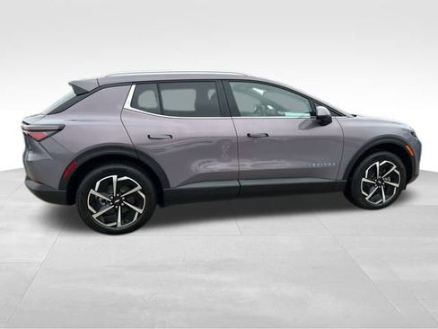 New 2026 Chevrolet Equinox EV LT image 6