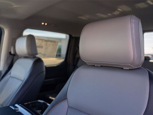 Used 2025 Ford F150 Lariat w/ Equipment Group 501A Mid image 10