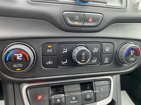 Certified 2023 GMC Terrain SLE w/ Driver Convenience Package AWD/4WD image 28