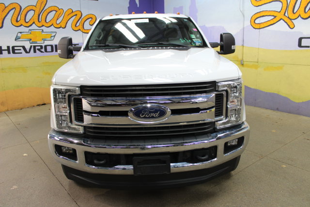 Used 2019 Ford F250 XLT w/ FX4 Off-Road Package AWD/4WD image 3
