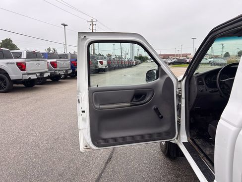 Used 2001 Ford Ranger 2WD Regular Cab image 11