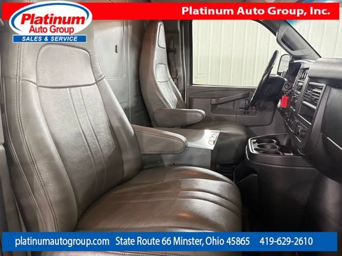 Used 2016 Chevrolet Express 3500 Extended RWD image 37