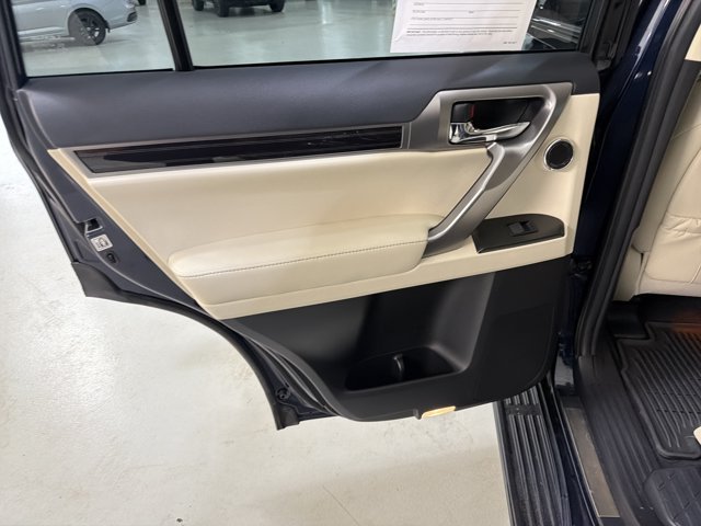 Used 2023 Lexus GX 460 Premium AWD/4WD image 23