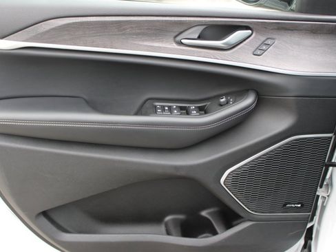 Used 2021 Jeep Grand Cherokee L Limited w/ Trailer Tow Group (B) image 9