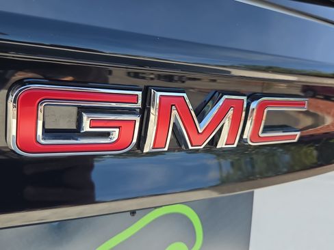 Used 2026 GMC Acadia Elevation w/ Elevation Premium Package FWD image 29