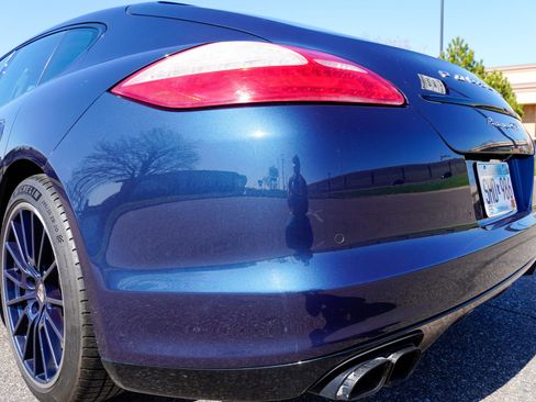 Used 2013 Porsche Panamera GTS image 32