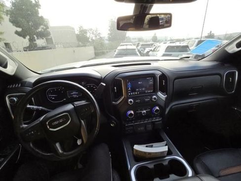 Used 2022 GMC Sierra 2500 AT4 w/ Gooseneck/5TH Wheel Package AWD/4WD image 7