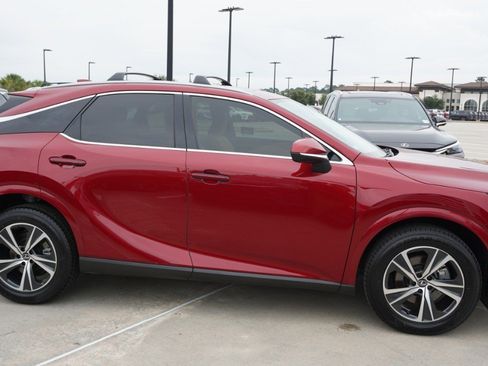 Certified 2023 Lexus RX 350 Premium w/ Cold Area Package FWD image 4