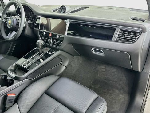 New 2026 Porsche Macan AWD/4WD image 30