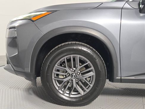 Used 2023 Nissan Rogue S AWD/4WD image 9