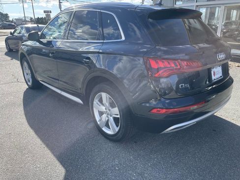 Used 2019 Audi Q5 2.0T Premium w/ Convenience Package image 5