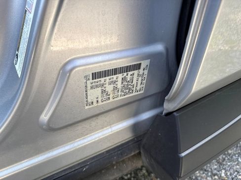 Used 2023 Nissan Rogue SV FWD image 13