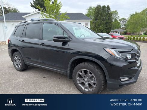 Certified 2024 Honda Passport TrailSport image 3
