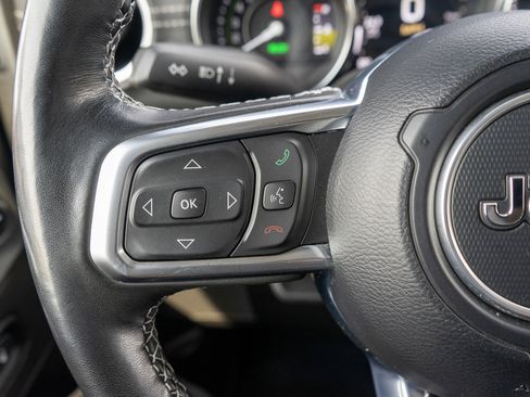 Used 2023 Jeep Wrangler Unlimited Sahara w/ Cold Weather Group AWD/4WD image 24