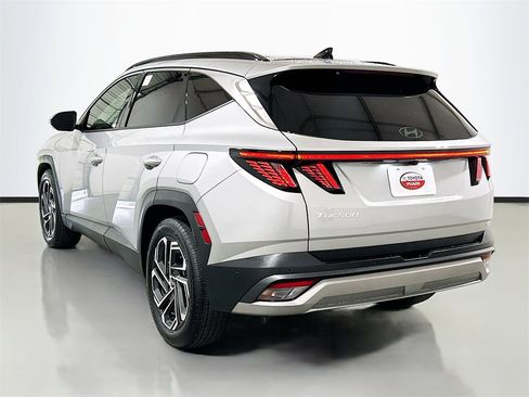 Used 2025 Hyundai Tucson Limited image 6