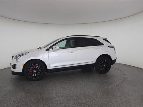 Used 2022 Cadillac XT5 Sportv image 6