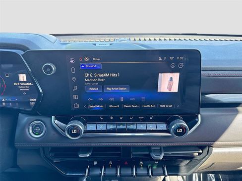 Used 2025 Chevrolet Colorado Z71 w/ Midnight Edition image 14