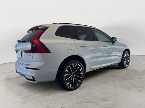 New 2026 Volvo XC60 T8 Ultra w/ Protection Package Premier AWD/4WD image 7