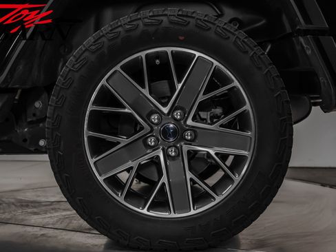 Used 2024 Jeep Wrangler High Altitude image 18