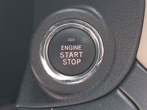 Used 2020 Subaru Outback Limited image 22