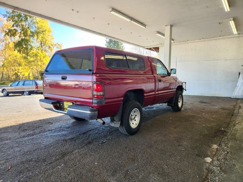 Used 1996 Dodge Ram 1500 Truck SLT image 3