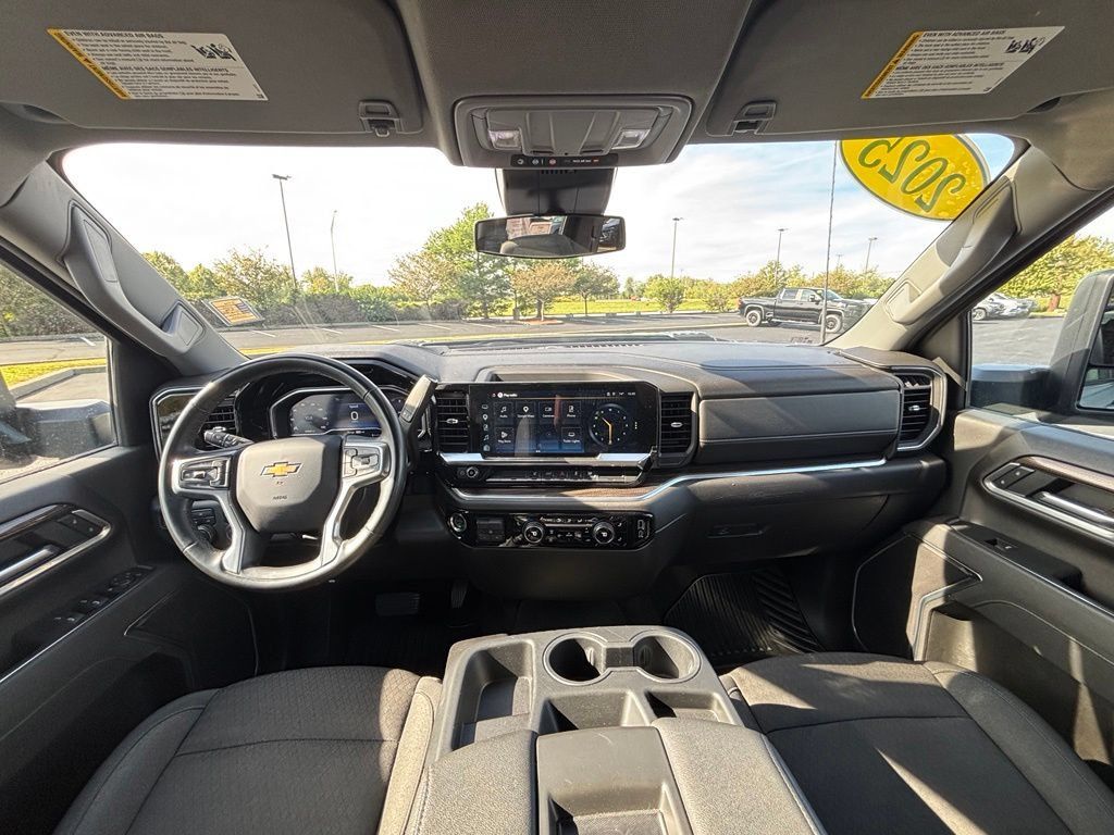 Used 2025 Chevrolet Silverado 2500 LT w/ Convenience Package AWD/4WD image 22