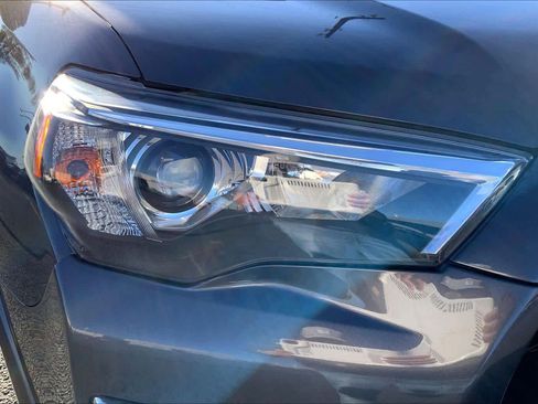 Used 2021 Toyota 4Runner Limited image 28