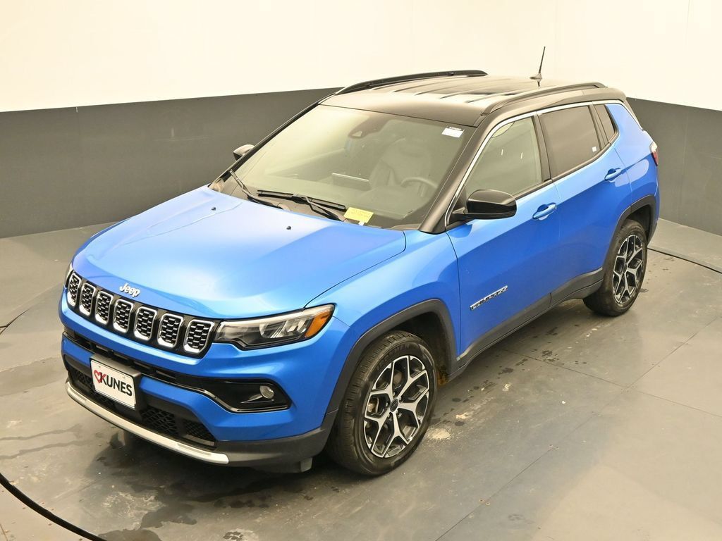 Used 2025 Jeep Compass Limited AWD/4WD image 35
