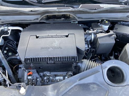 Used 2025 Honda Pilot EX-L image 30
