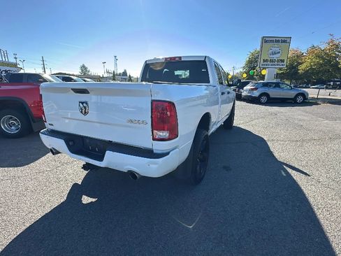 Used 2015 RAM 1500 Express AWD/4WD image 4