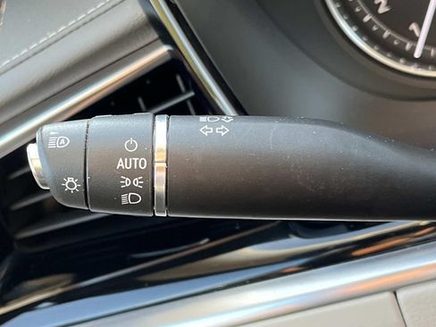 Used 2022 Cadillac XT6 Premium Luxury FWD image 42