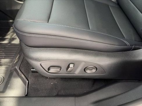 New 2026 Chevrolet Traverse LT w/ Driver Confidence Package FWD image 11