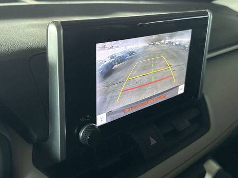 Used 2023 Toyota RAV4 XLE FWD image 19
