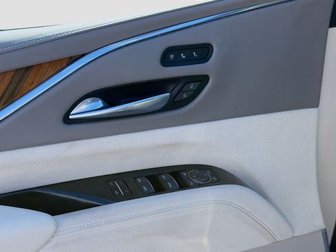 Used 2022 Cadillac Escalade Sport Platinum w/ Heavy-Duty Trailer Package AWD/4WD image 25