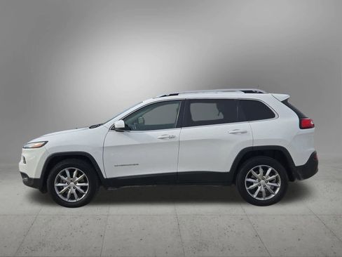 Used 2018 Jeep Cherokee Limited image 3