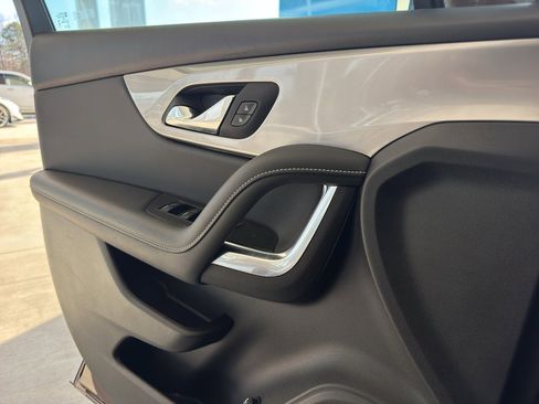 Used 2024 Chevrolet Blazer LT w/ Convenience Package image 14