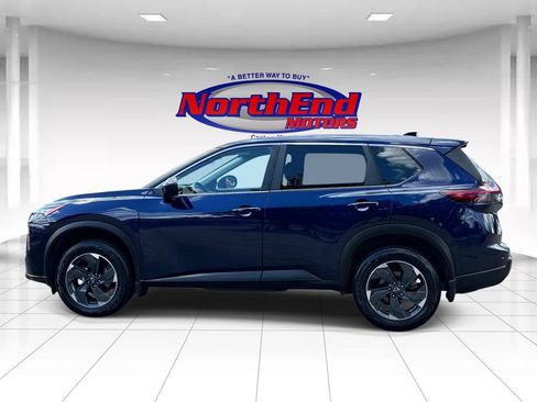 Used 2025 Nissan Rogue SV AWD/4WD image 4