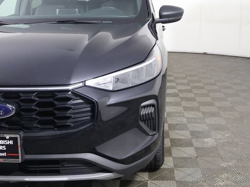 Used 2025 Ford Escape ST-Line AWD/4WD image 12