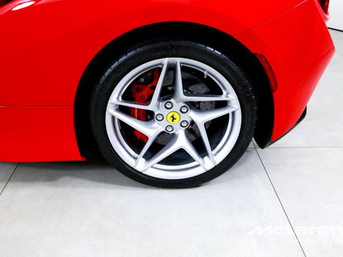 Used 2020 Ferrari F8 Tributo RWD image 30