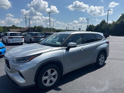 Used 2021 Toyota Highlander LE