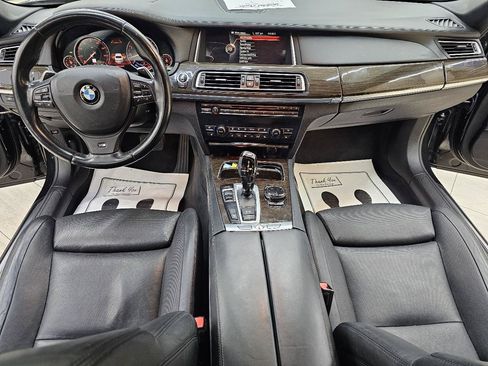 Used 2015 BMW 750i w/ M Sport Edition RWD image 30