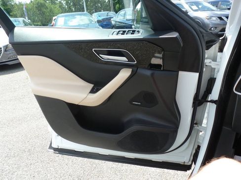 Used 2019 Jaguar F-PACE Premium AWD/4WD image 31