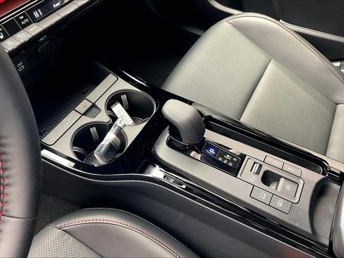 New 2026 Toyota Prius XSE image 8