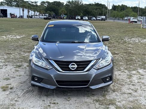 Used 2016 Nissan Altima 2.5 SL w/ 2.5 Technology Package FWD image 3