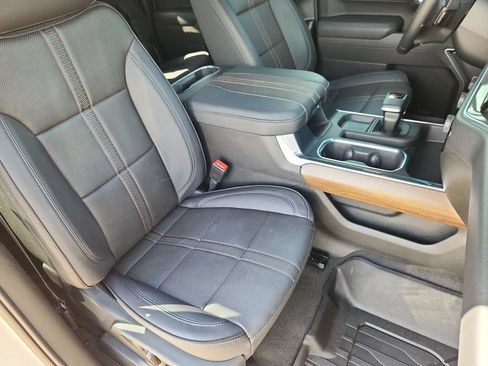 Used 2026 Chevrolet Silverado 1500 High Country AWD/4WD image 13