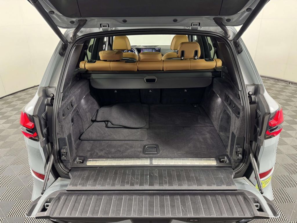 Used 2024 BMW X5 xDrive50e w/ M Sport Package AWD/4WD image 14
